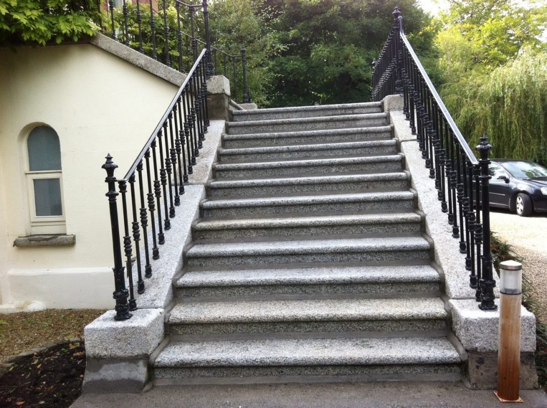 Granite steps after softwash cleaning — stone fully restored