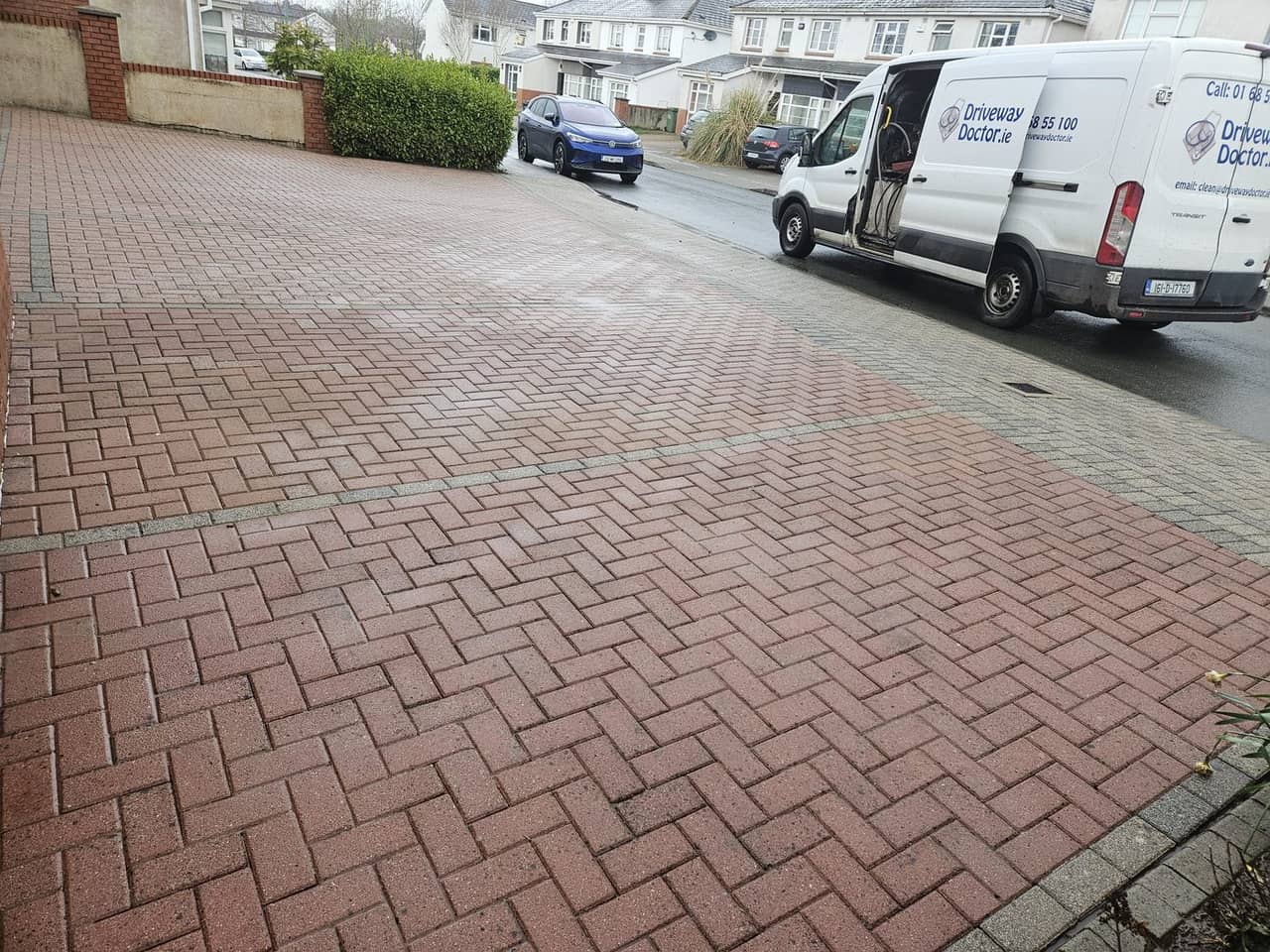 The same block paving driveway after cleaning